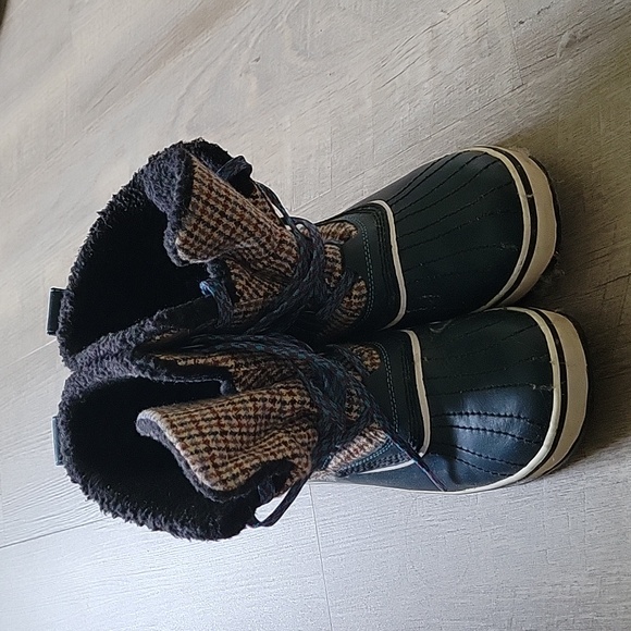 Sorel snow boots size 9 - Picture 8 of 8